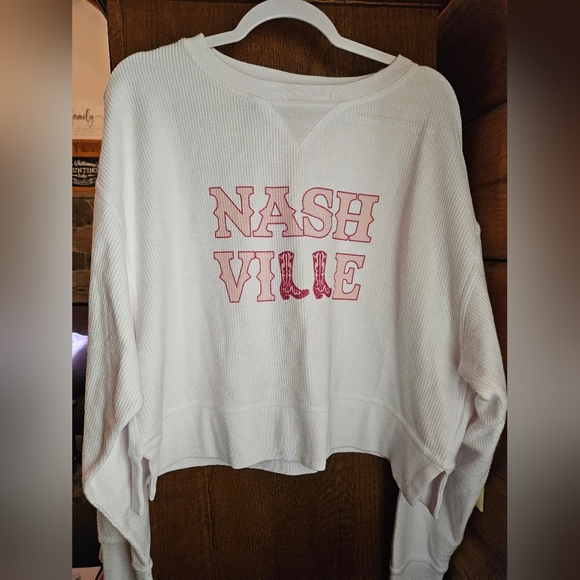 NWOT Pink Lily White Corded Cropped Nashville Sweatshirt SIZE LARGE - Picture 1 of 4